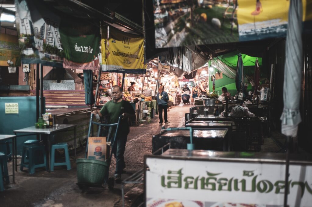 LINE_ALBUM_ตลาดหัวหินเช้ามืด_241231_12