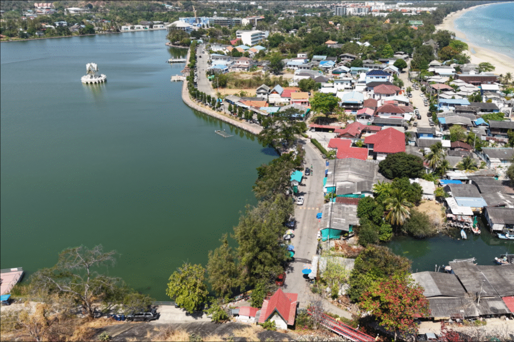 อ่างเก็บน้ำเขาเต่า จุดจอดรถ ขนมถ้วยหัวหิน